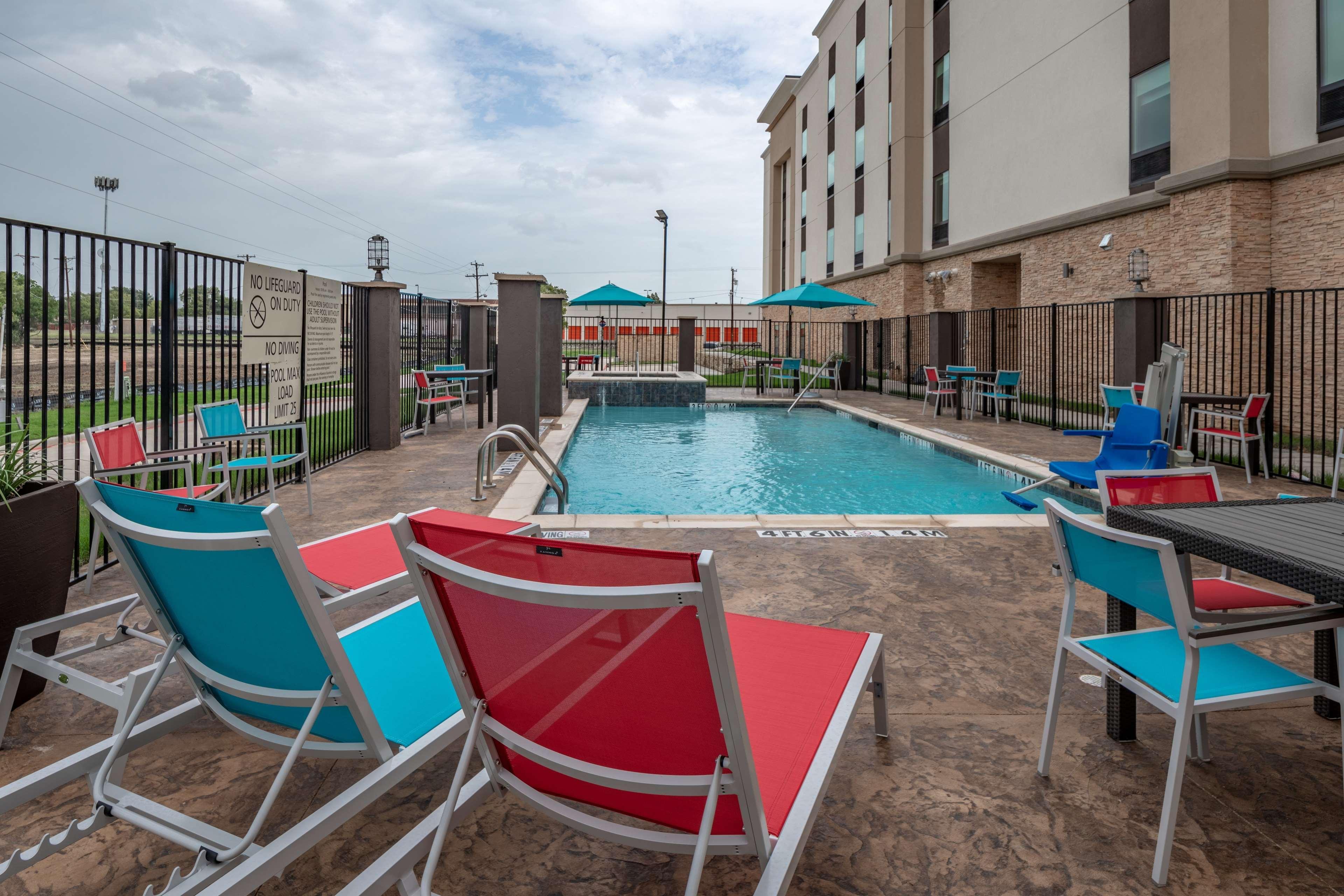 Hampton Inn & Suites Dallas/Plano Central Extérieur photo