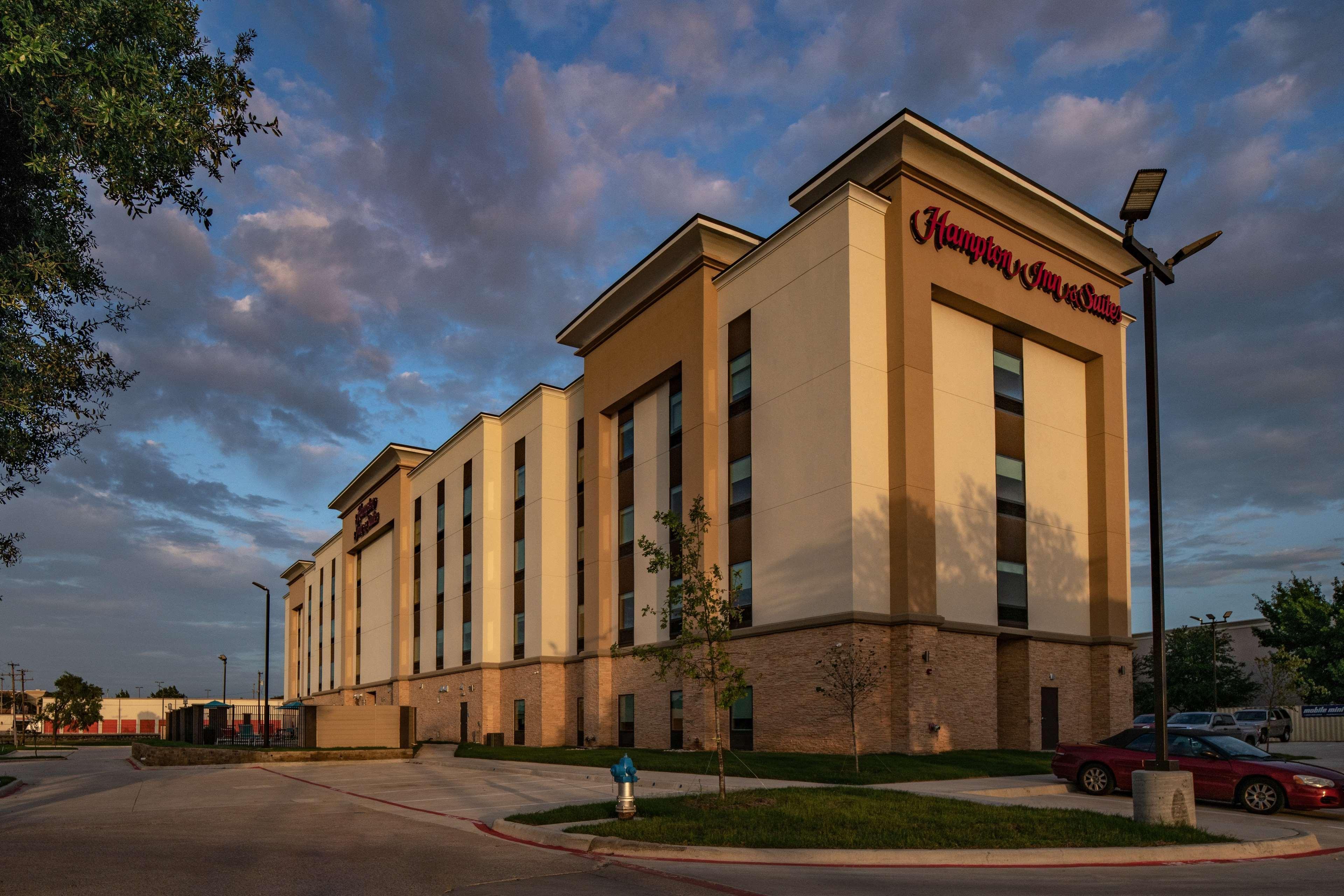 Hampton Inn & Suites Dallas/Plano Central Extérieur photo